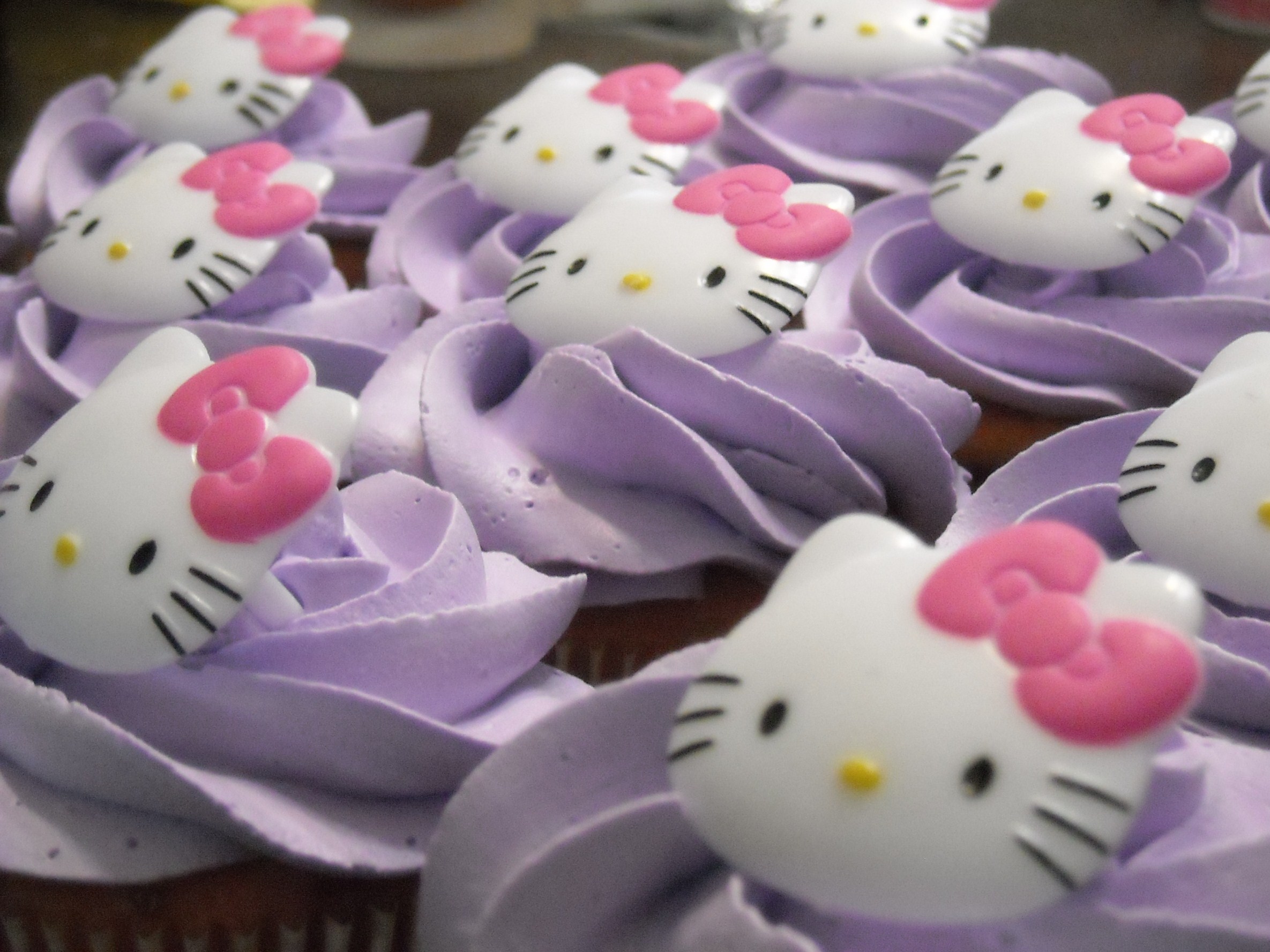 Hello Kitty Cupcakes