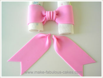 How to Make Cake Fondant Bows