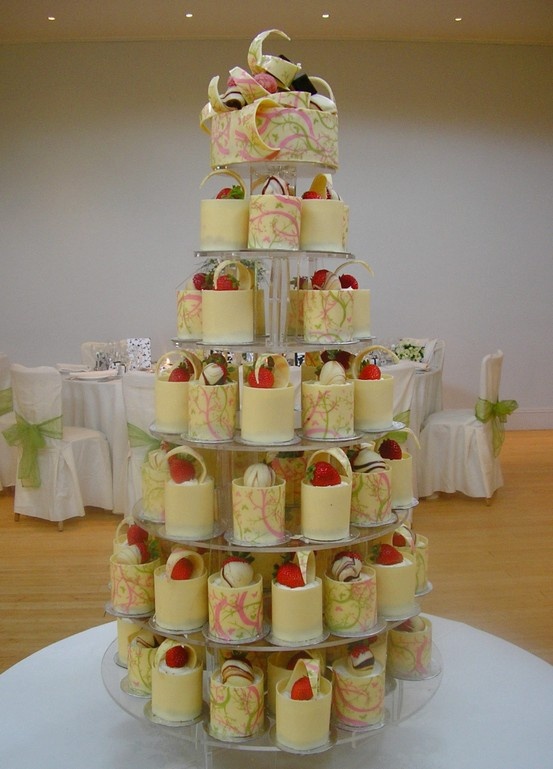 Mini Cheesecake as Wedding Cake