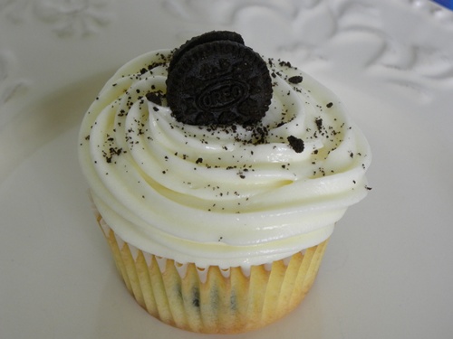 7 Photos of Blue Cookies And Cream Cupcakes