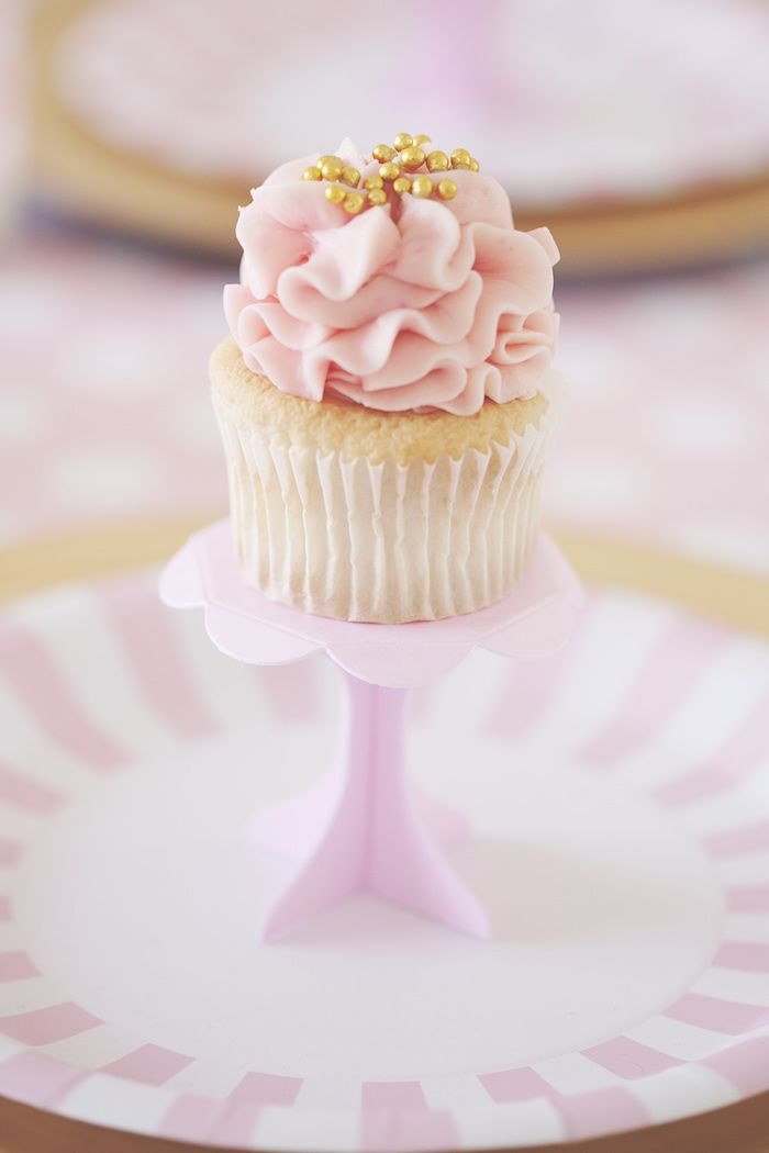 9 Photos of Pink And Gold Birthday Cupcakes