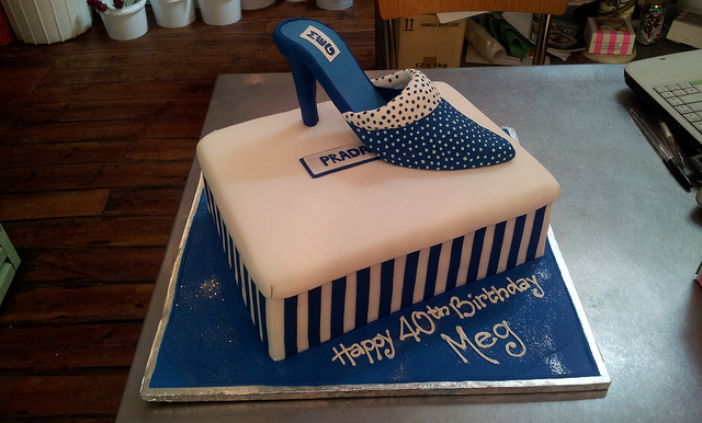 Royal Blue Cake with Fondant