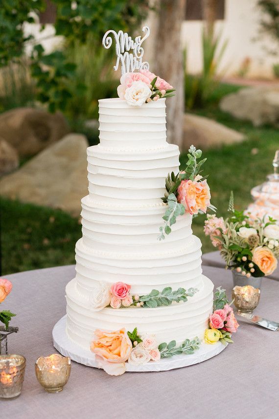 Best Traditional Wedding Cake