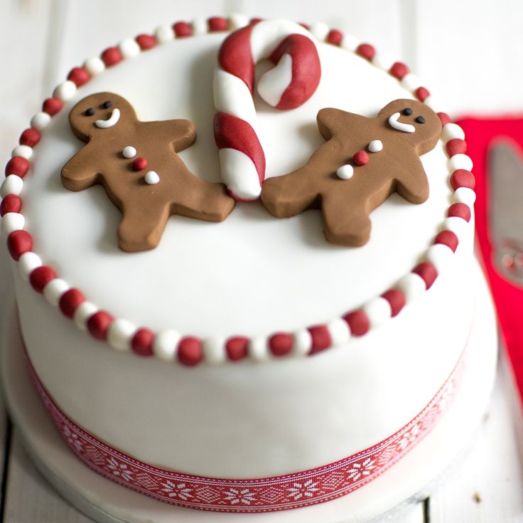 Christmas Cake Decoration Idea