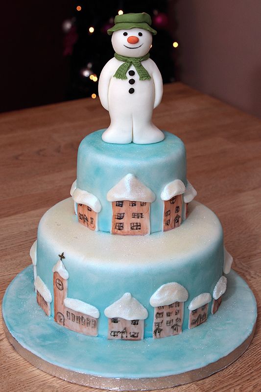 Christmas Snowman Cupcake Cake