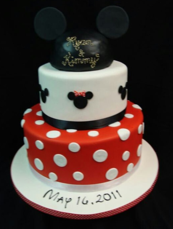 Disney Mickey and Minnie Wedding Cake