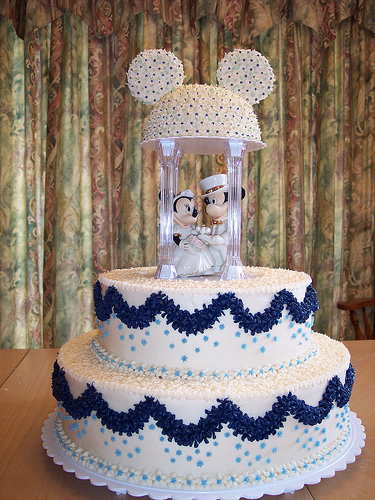 Disney Mickey and Minnie Wedding Cake