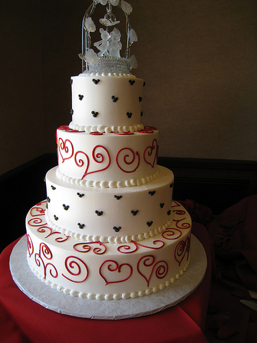 Mickey Mouse and Minnie Wedding Cake