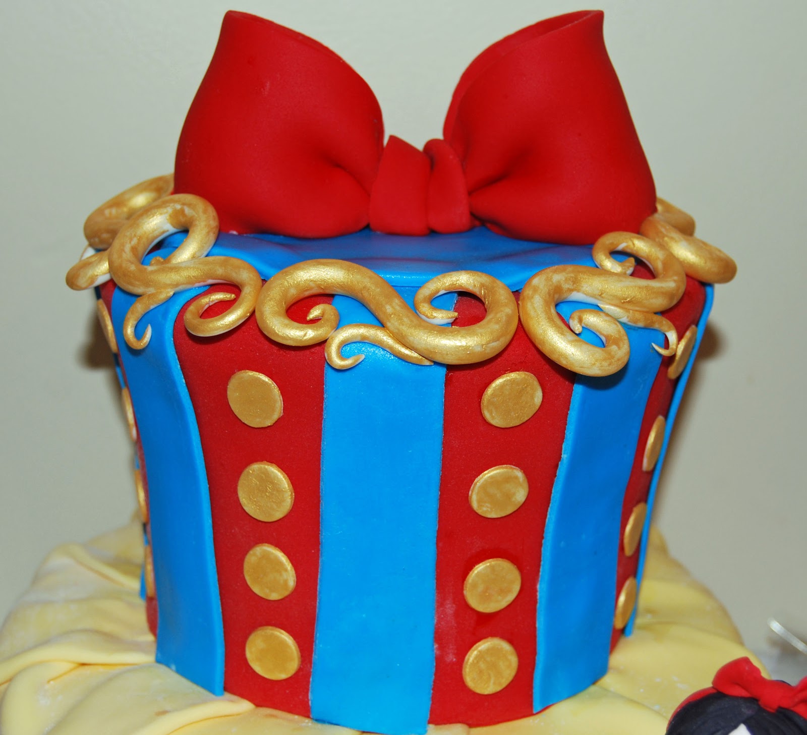 Snow White Cake