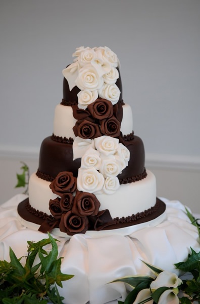 White Chocolate and Buttercream Wedding Cake