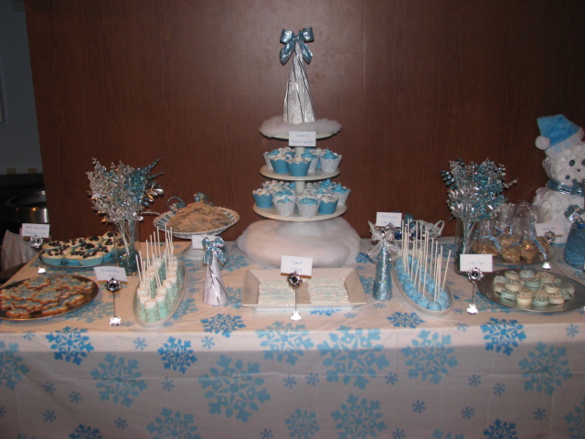 11 Photos of Winter In Wonderland Themed Baby Shower Cakes