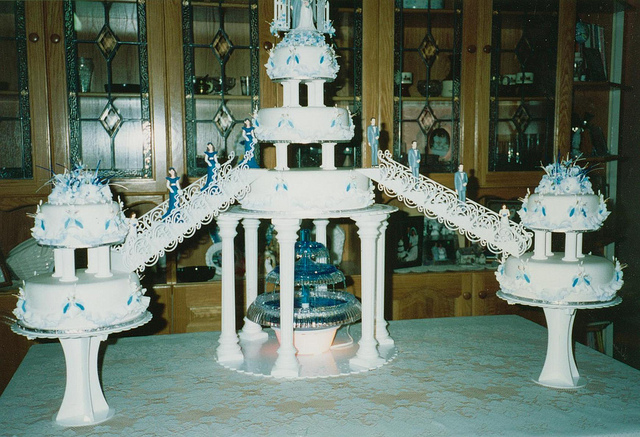 Big Wedding Cakes with Fountains