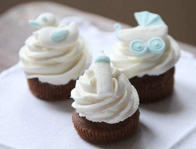 Bottle Baby Shower Cupcake Cake