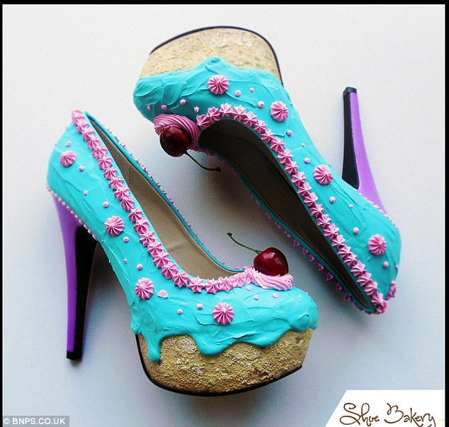 9 Photos of Cakes Shaped Like Shoes