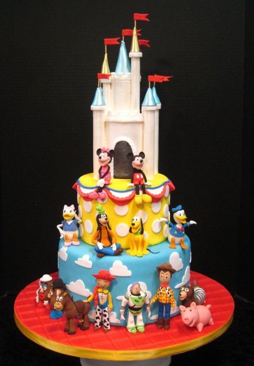 12 Photos of Cakes From Disney World