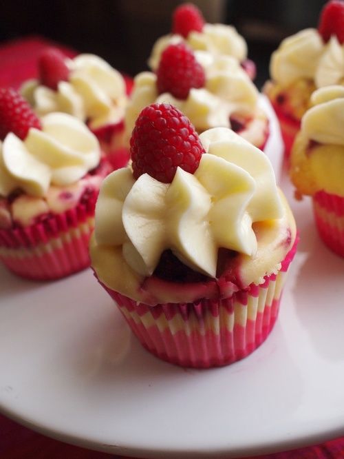 Raspberry Cheesecake Cupcakes