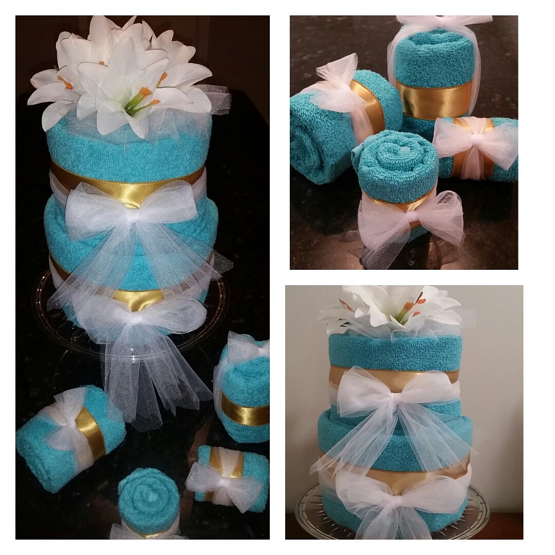 Turquoise and Gold Cake