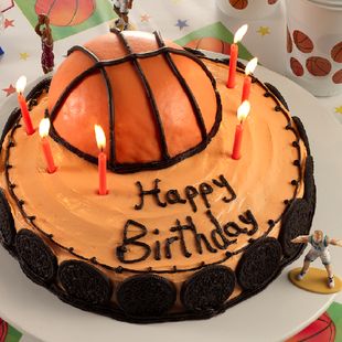 Basketball Birthday Cake: Beat