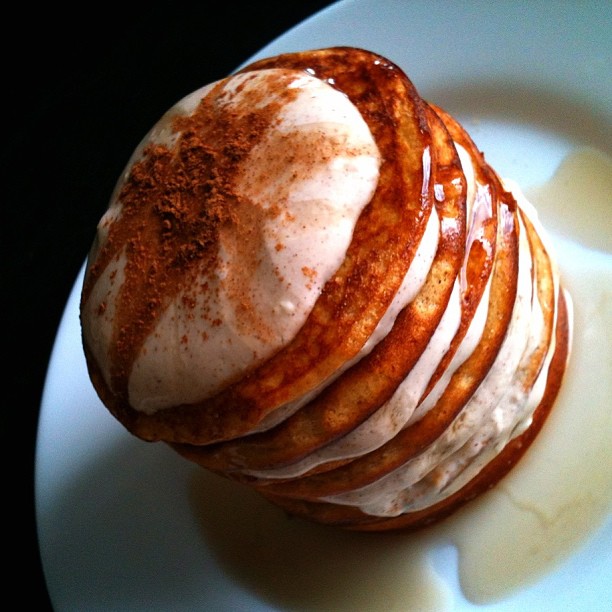 Fluffy Cinnamon Roll Pancakes