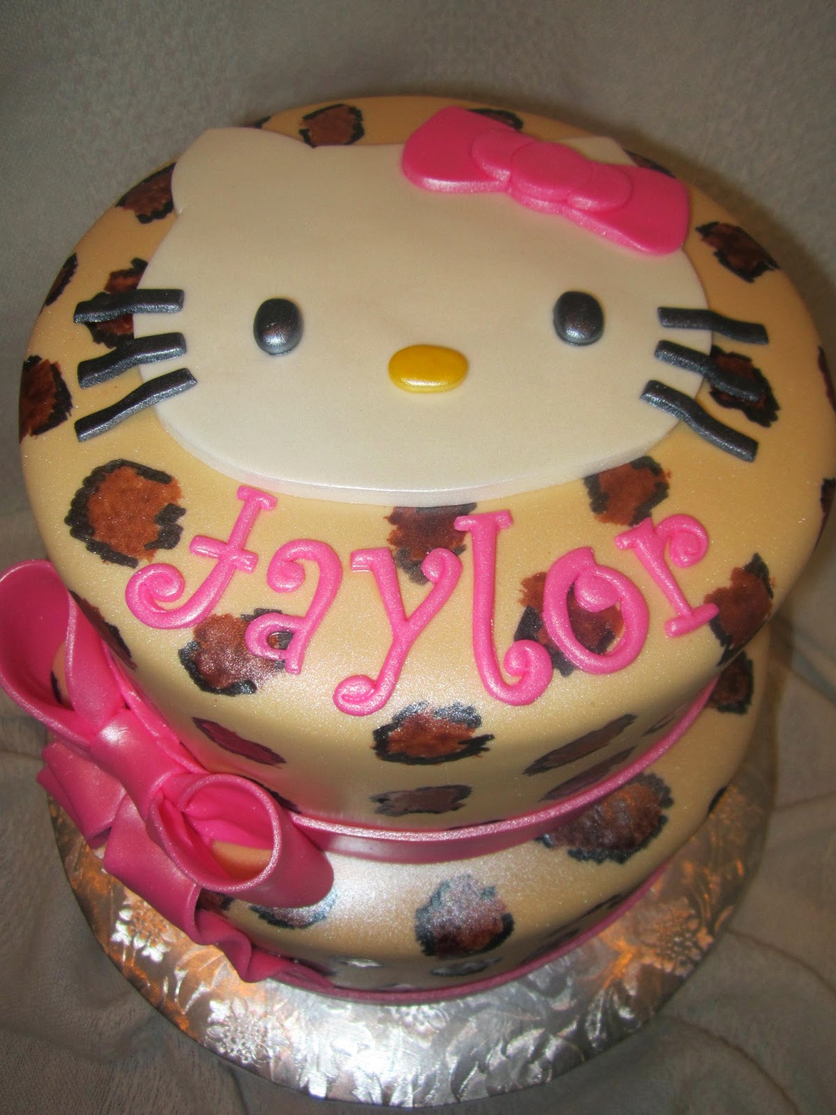 Hello Kitty with Leopard Print Cake