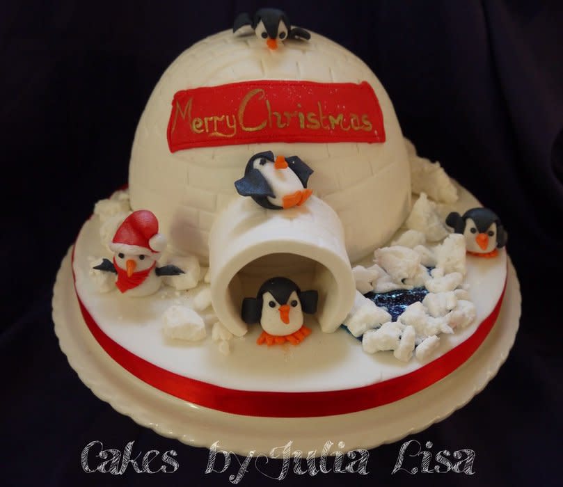 Igloo Christmas Cake Decorating