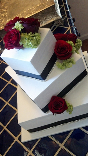 Square Wedding Cake Red Black and White