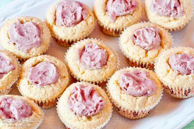 12 Photos of Ice Cream Stuffed Cupcakes