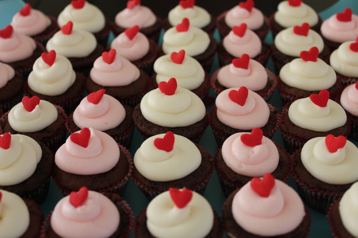 Easy Valentine's Day Cupcakes