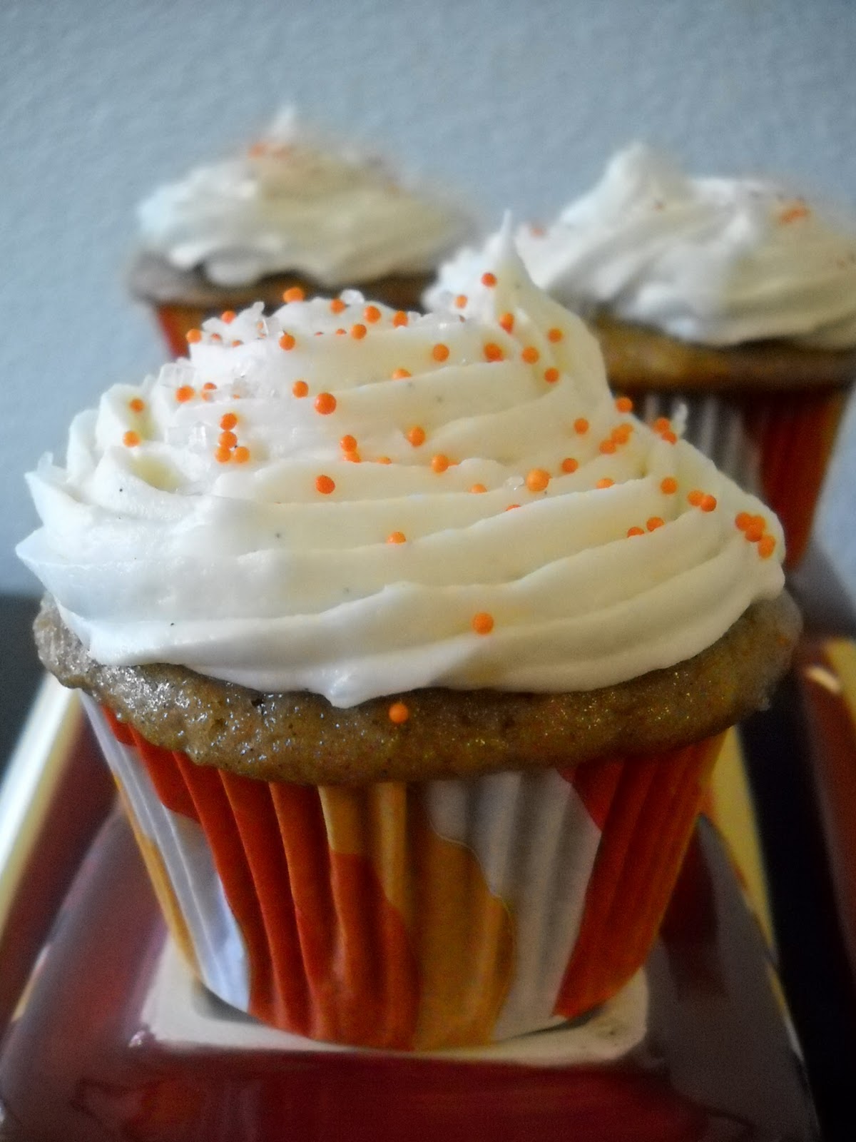 Frosting Cupcakes with Coconut Rum