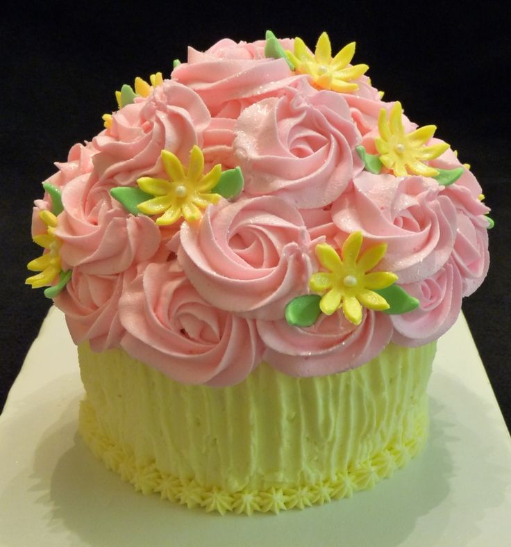 Giant Cupcake Cake