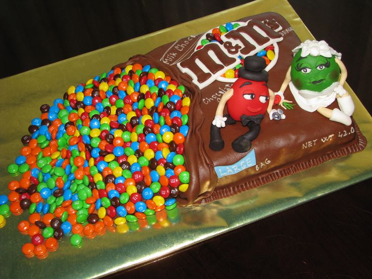 M&M Wedding Cake