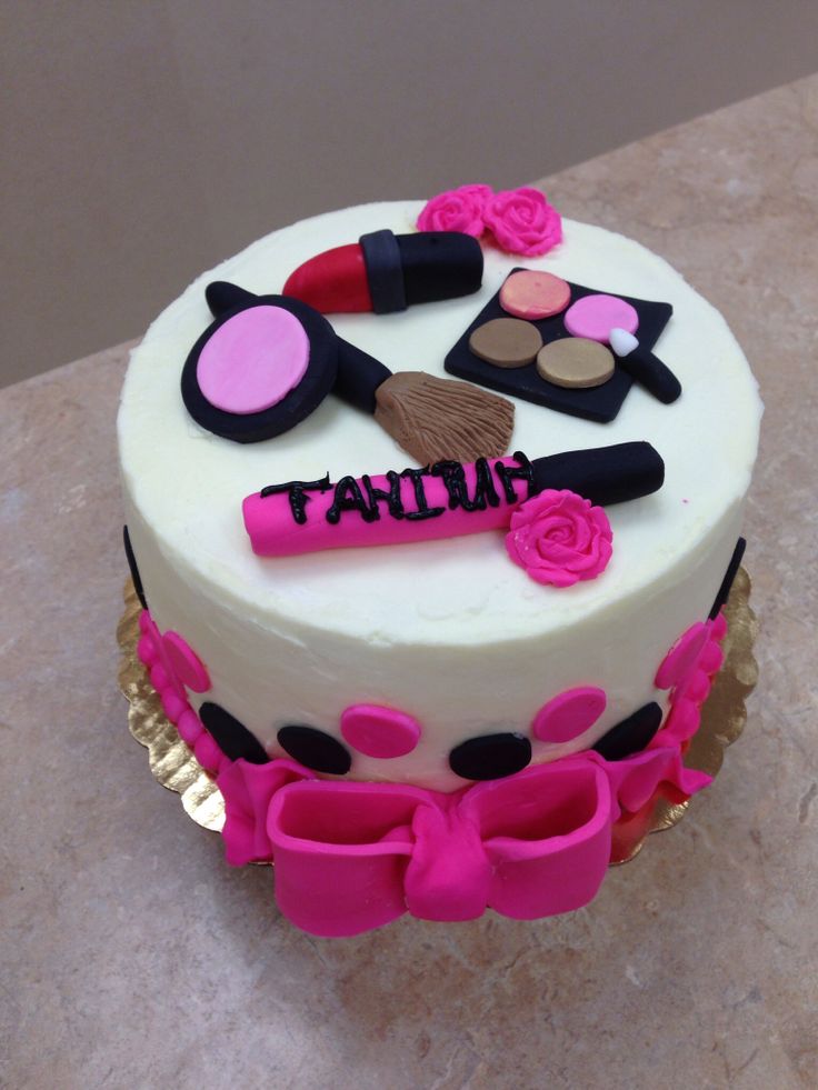 Makeup Themed Cake