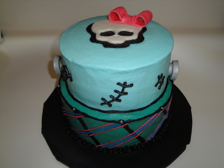 Monster High Cake