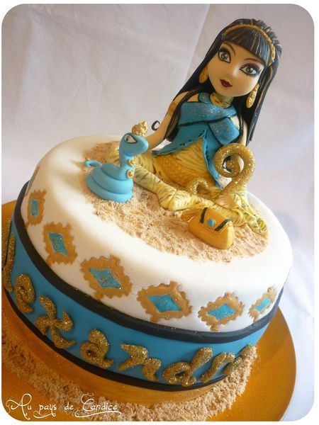 Monster High Cleo De Nile Cake