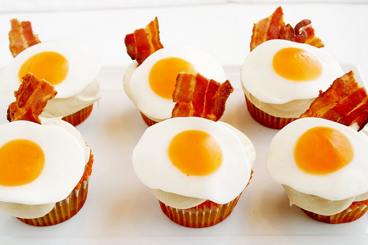 Pancake Bacon and Egg Cupcakes