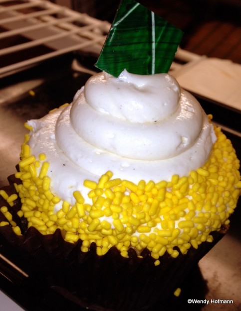 Pineapple Cream Cheese Cupcakes