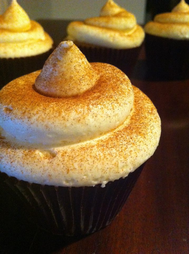 Pumpkin Spice Cupcakes with Cream Cheese Frosting