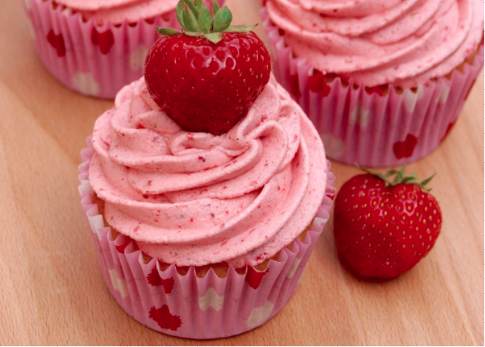 Vanilla Cupcake with Strawberry Buttercream