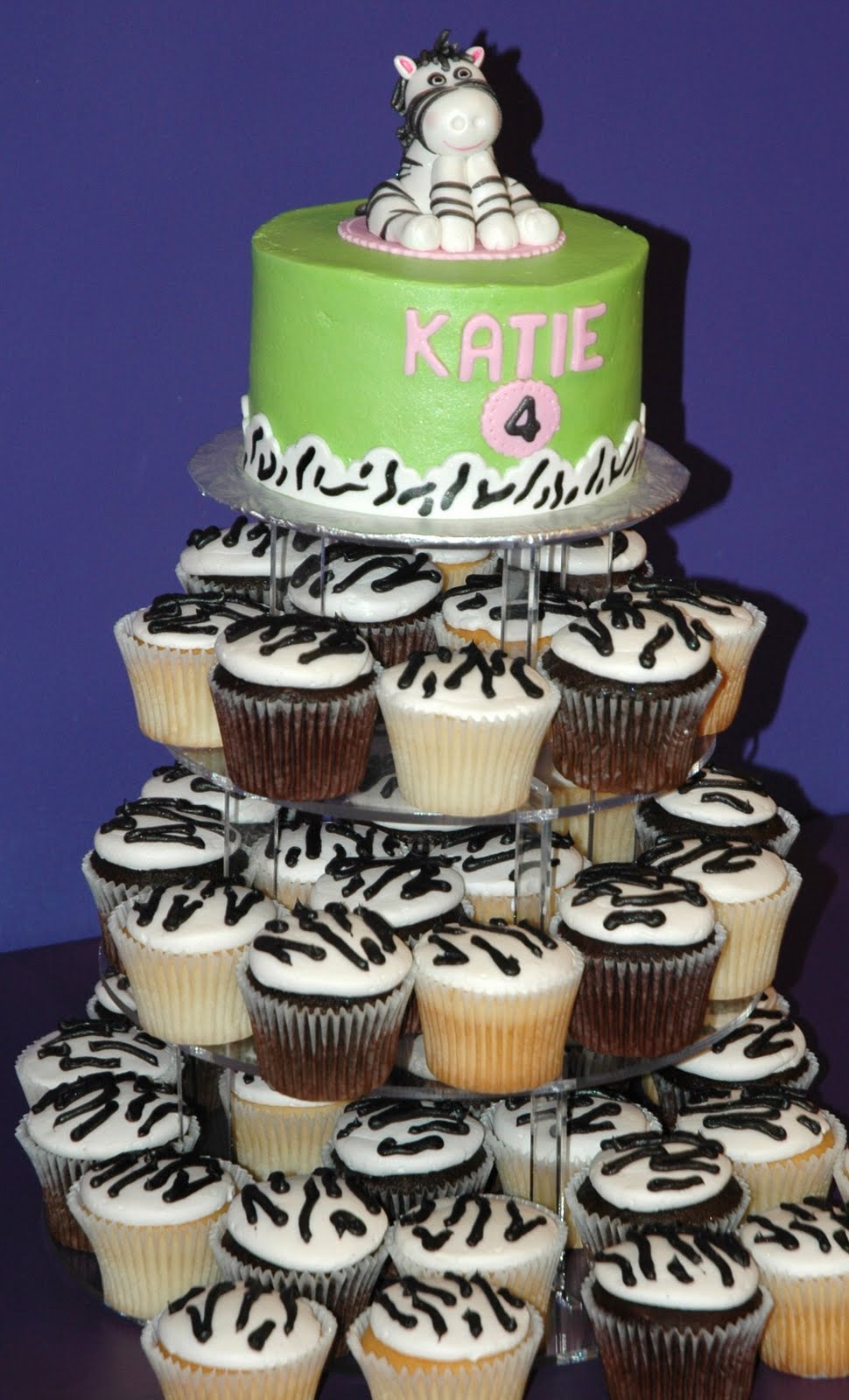 Zebra Cupcakes Cake