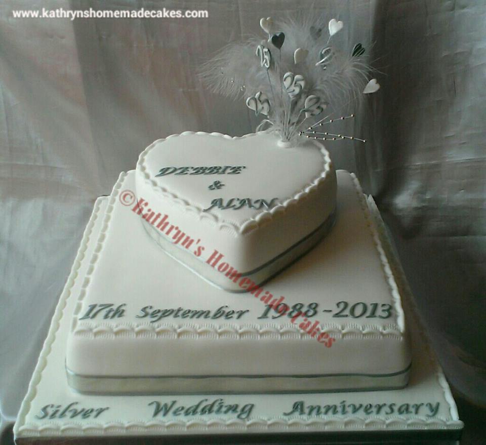 2 Tier Wedding Cake for Anniversary