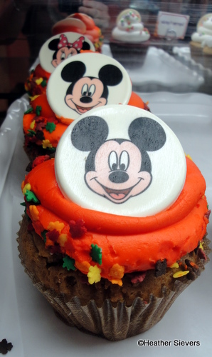 Disneyland Thanksgiving Cupcakes