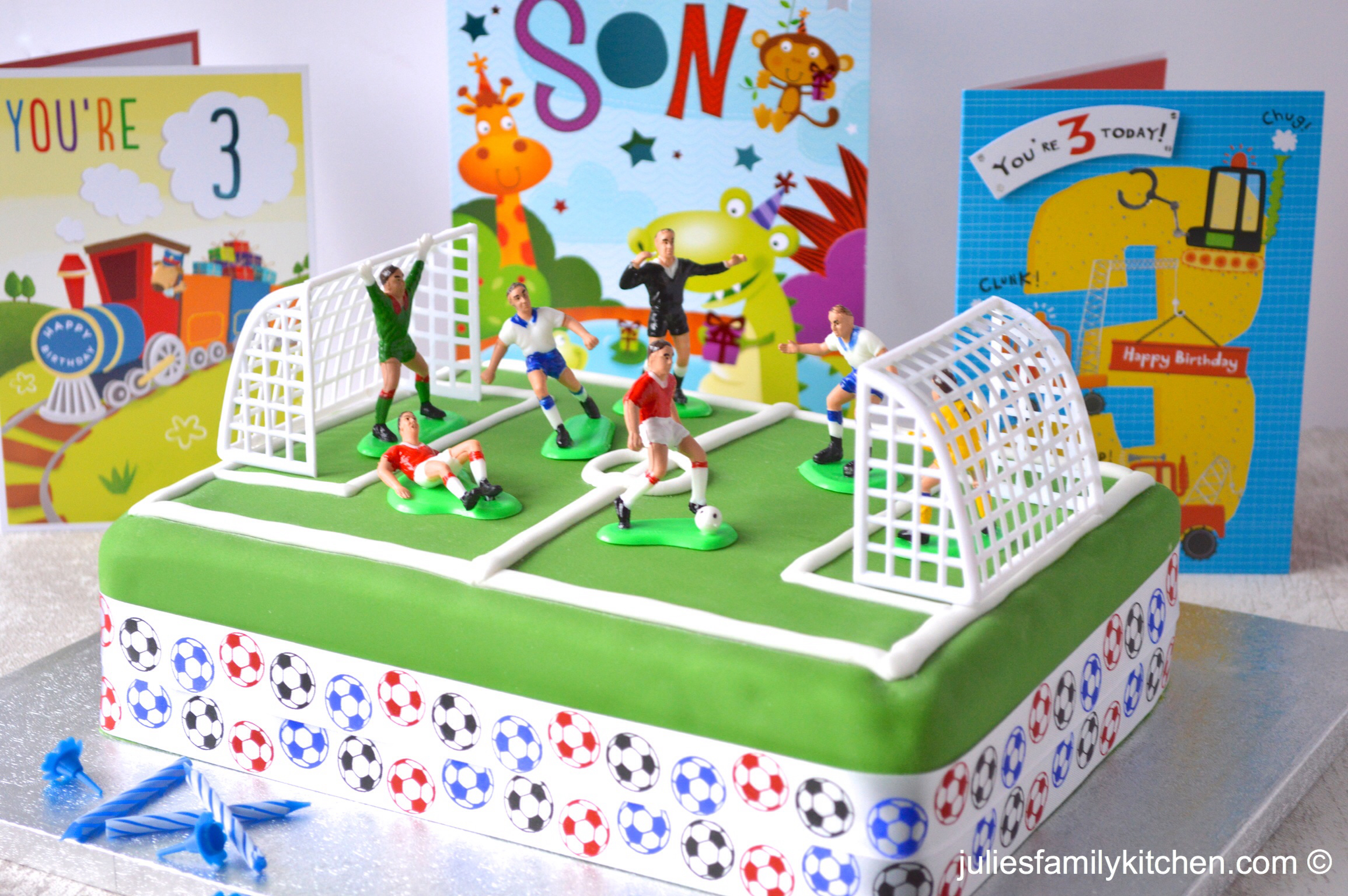 Football Birthday Cake Game