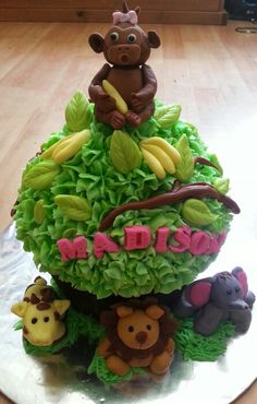 Giant Cupcake Cake Animal Theme