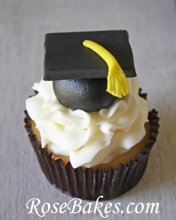 Graduation Cap Cupcake Cake