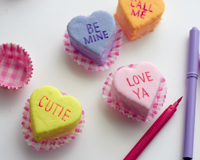 6 Photos of Valentine Heart Mini Cakes