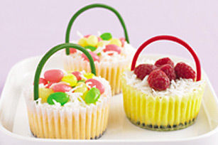 Mini Cheesecake Easter Baskets