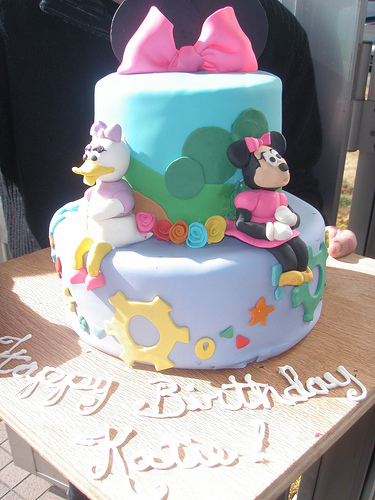 Minnie Mouse and Daisy Duck Cake