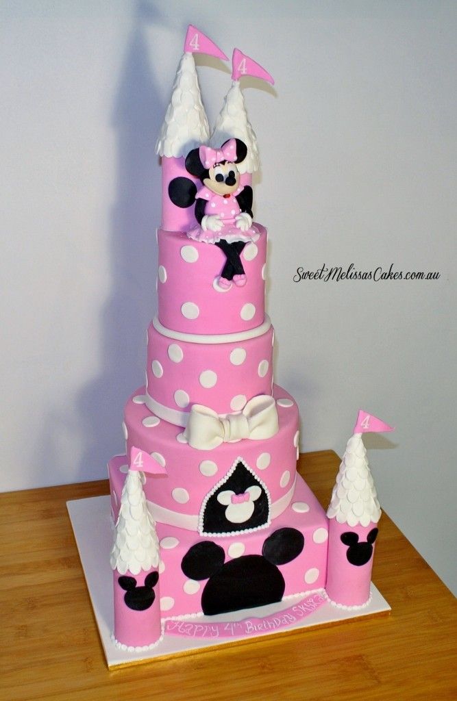 Minnie Mouse Castle Cake