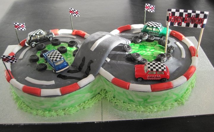 11 Photos of Awesome Car Cakes