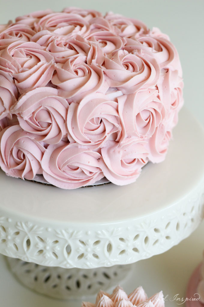 Simple Cake Decorating